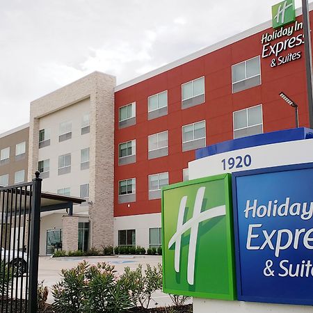 Holiday Inn Express & Suites - Houston Iah - Beltway 8, An Ihg Hotel Екстер'єр фото