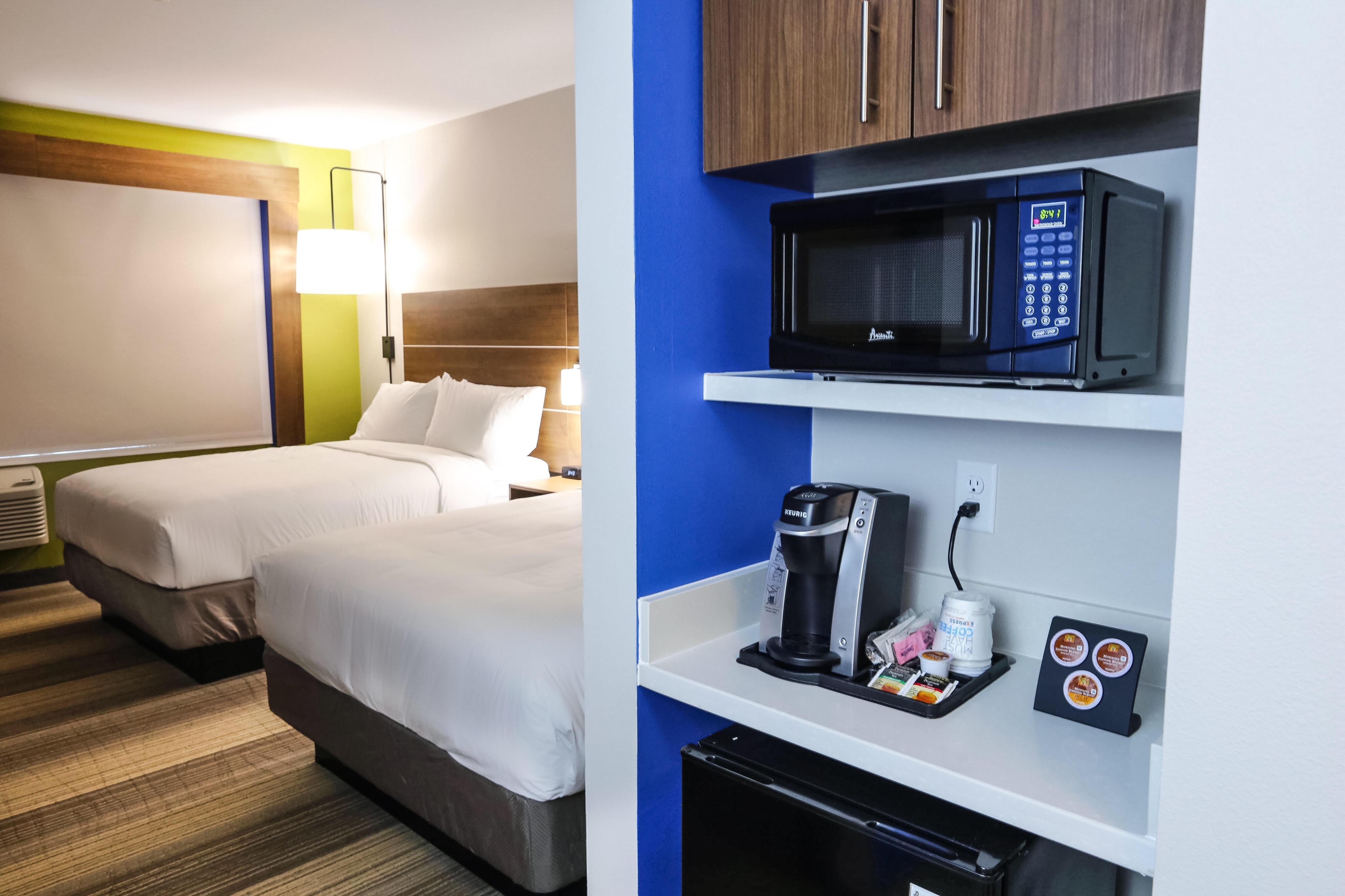 Holiday Inn Express & Suites - Houston Iah - Beltway 8, An Ihg Hotel Екстер'єр фото